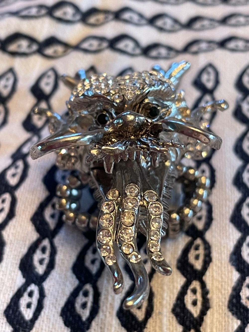 Silver Tone Rhinestone Dragon ring - Picture 4 of 8